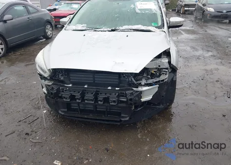 2015 Ford Focus Se z USA, uszkodzony, nr VIN 1FADP3K24FL354680